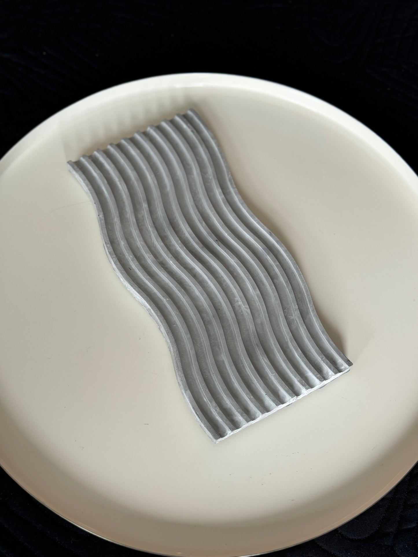 Small Ribbed Tray - Concrete Collection