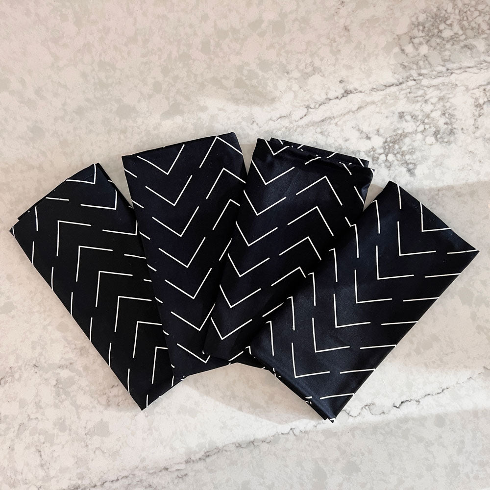 Cloth Dinner Napkins (Black & White)